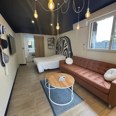 Independant Proche Aeroport Nantes 3*